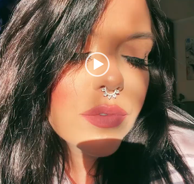 Ryan Smiles Porn: Nude Sexual Encounters Revealing Big Breasts